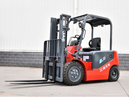 Electric Forklift (2-3T Four Wheel Forklift, JE Series)