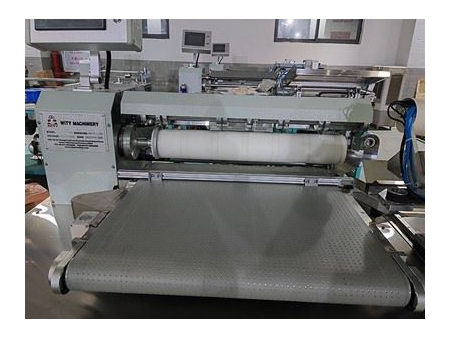 Automatic Paper Tube Labeling and Cutting Machine (with White Glue), WT-580X