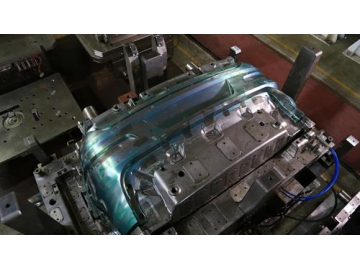 Precision Molds for Automotive Exterior Parts