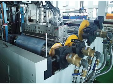 Twin Screw Plastic Extruder (PET Sheet Extrusion)