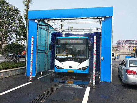 Drive Through Bus Wash System (5-Brush)