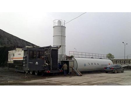 Asphalt Heating and Storage Tanks Equipped to Wirtgen Group