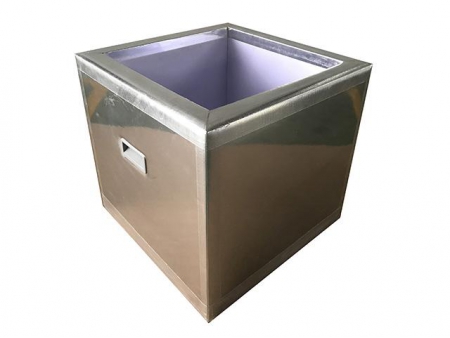 Integrated Vacuum Insulated Boxes