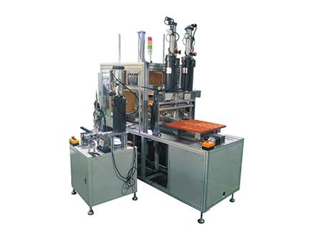Fluid Dispensing System