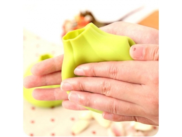 Garlic Peeler