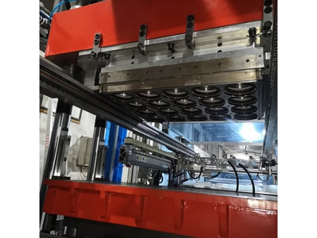 In-Mould Cutting Thermoforming Machine, DB-3021