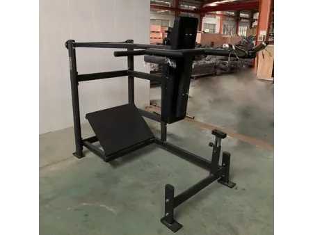 Pendulum Squat Machine