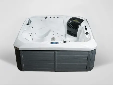 6 Person Hot Tub