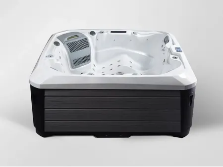 6 Person Hot Tub