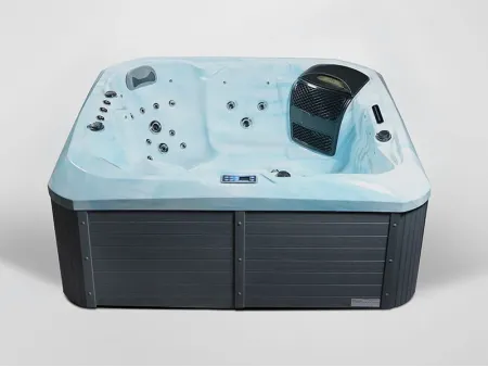 6 Person Hot Tub