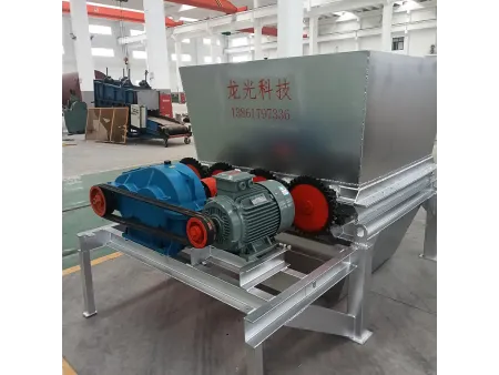 Four-Shaft Crusher