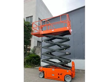 Self-Propelled Scissor Lift  (Hydraulic Drive)