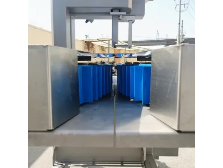 Automatic Frozen Meat Bandsaw (into 2 Pieces)