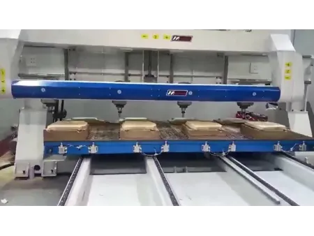 Four Table 5 Axis CNC Machining Center