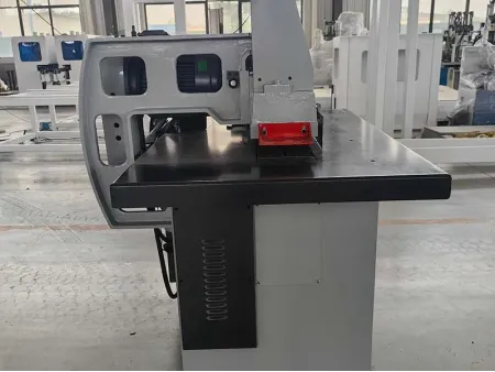 Straight Line Rip Saw