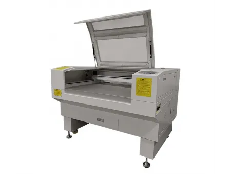 CO₂ Metal Tube Laser Cutting Machine