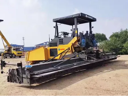 GYA6000  Track Asphalt Paver