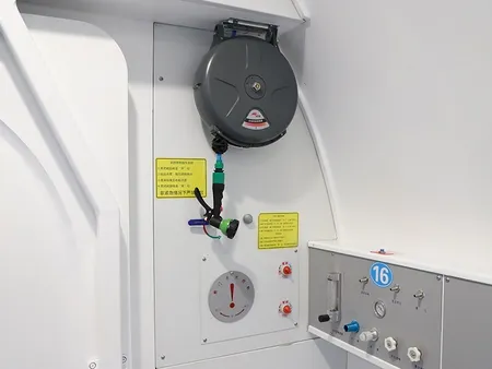 Multiplace Cylindrical Hyperbaric Oxygen Chamber