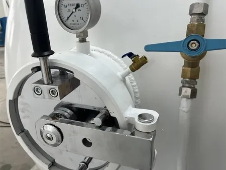 Diving Decompression Chamber