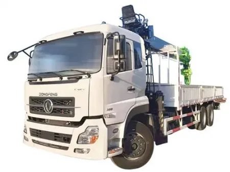 Truck-Mounted Crane  (Dongfeng Truck)