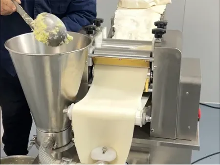 Automatic Dumpling Making Machine   (Dough Wrapping Type)