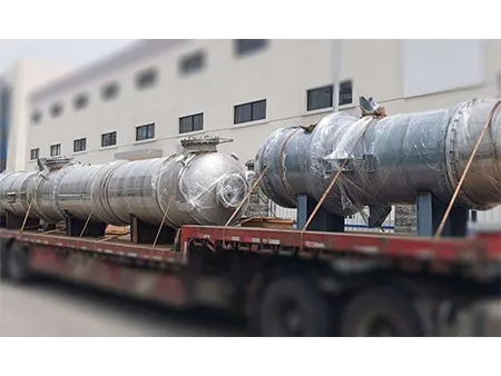 Distillation Column (Titanium)