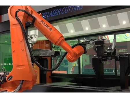 16-Axis Double-Station 3D Laser Cutting Machine