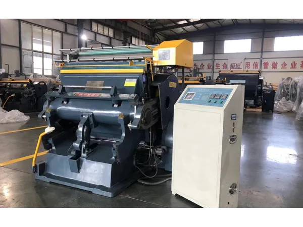 Clamshell Die-Cutter | Corrugated Board Converting | ETW
