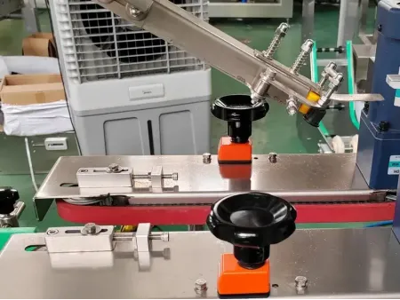 Automatic Snap Capping Machine