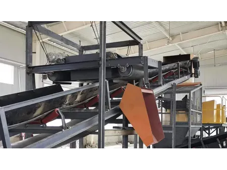 Overhead Magnetic Separator, Suspended Permanent Magnets