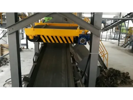 Overhead Magnetic Separator, Suspended Permanent Magnets