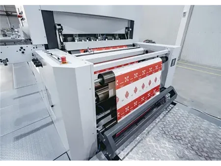 Web-Fed Die Cutting Machine