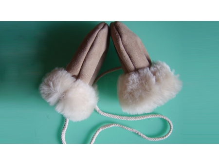 Sheepskin Mittens