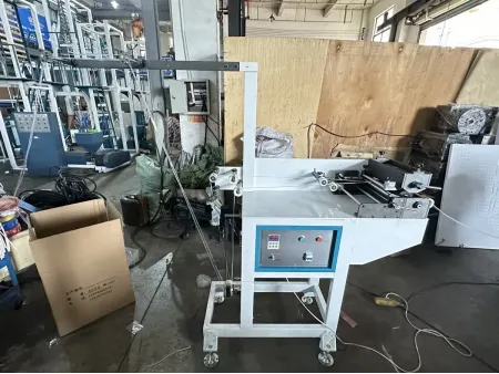 Automatic Winder for Re-Sealable Zipper