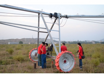 Self-Propelled Irrigation System <small>(Drivable Mobile Pivot)</small>