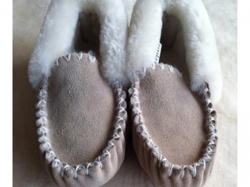 Sheepskin Moccasin Slippers