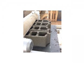 QT8-15 Concrete Block Brick Machine