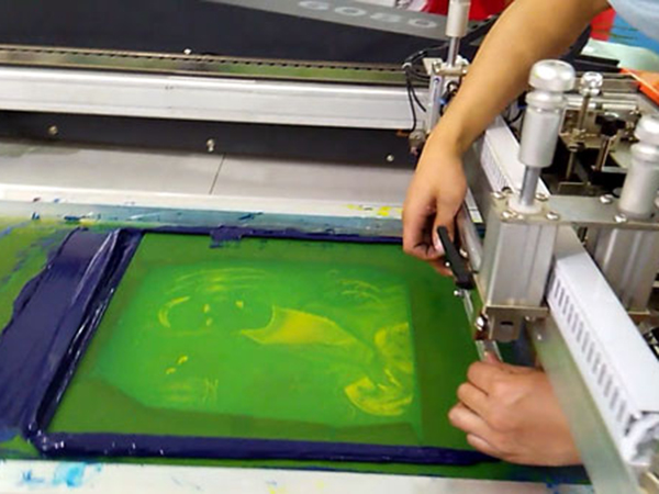 automatic flatbed screen printing