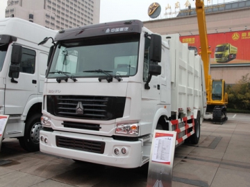 SINOTRUK HOWO Compressed Garbage Truck